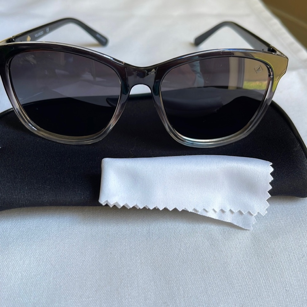 SPERRY SANKATY POLARIZED 54 17 135 Women’s cat eye retro inspired gorgeous